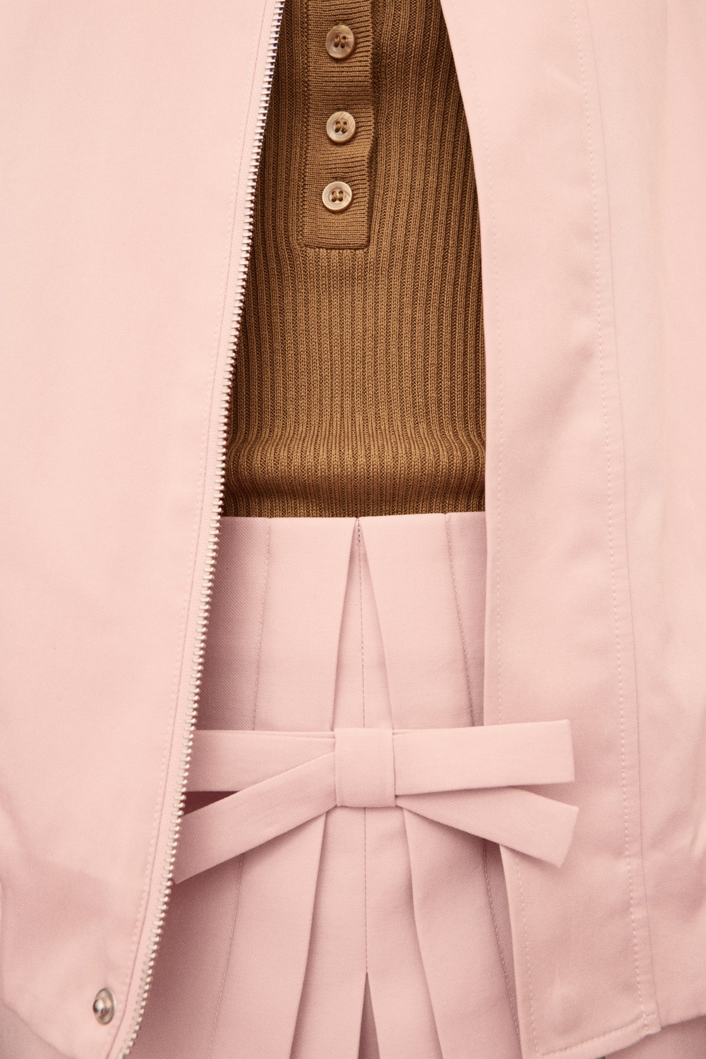 Bow-front skirt