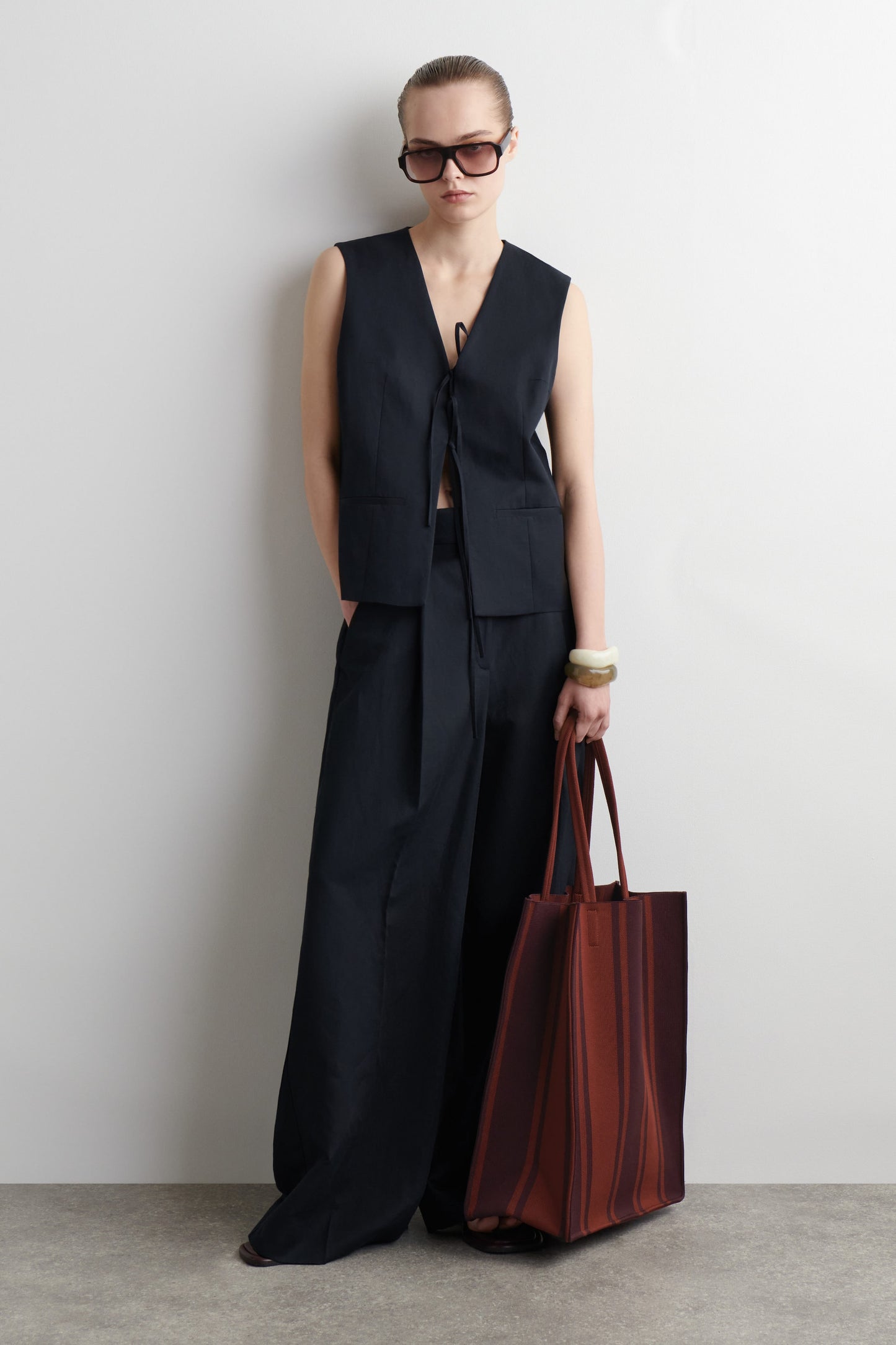 Striped tote bag