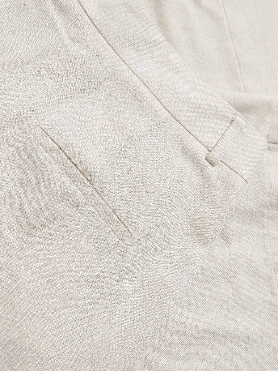 Bermuda shorts with pleats