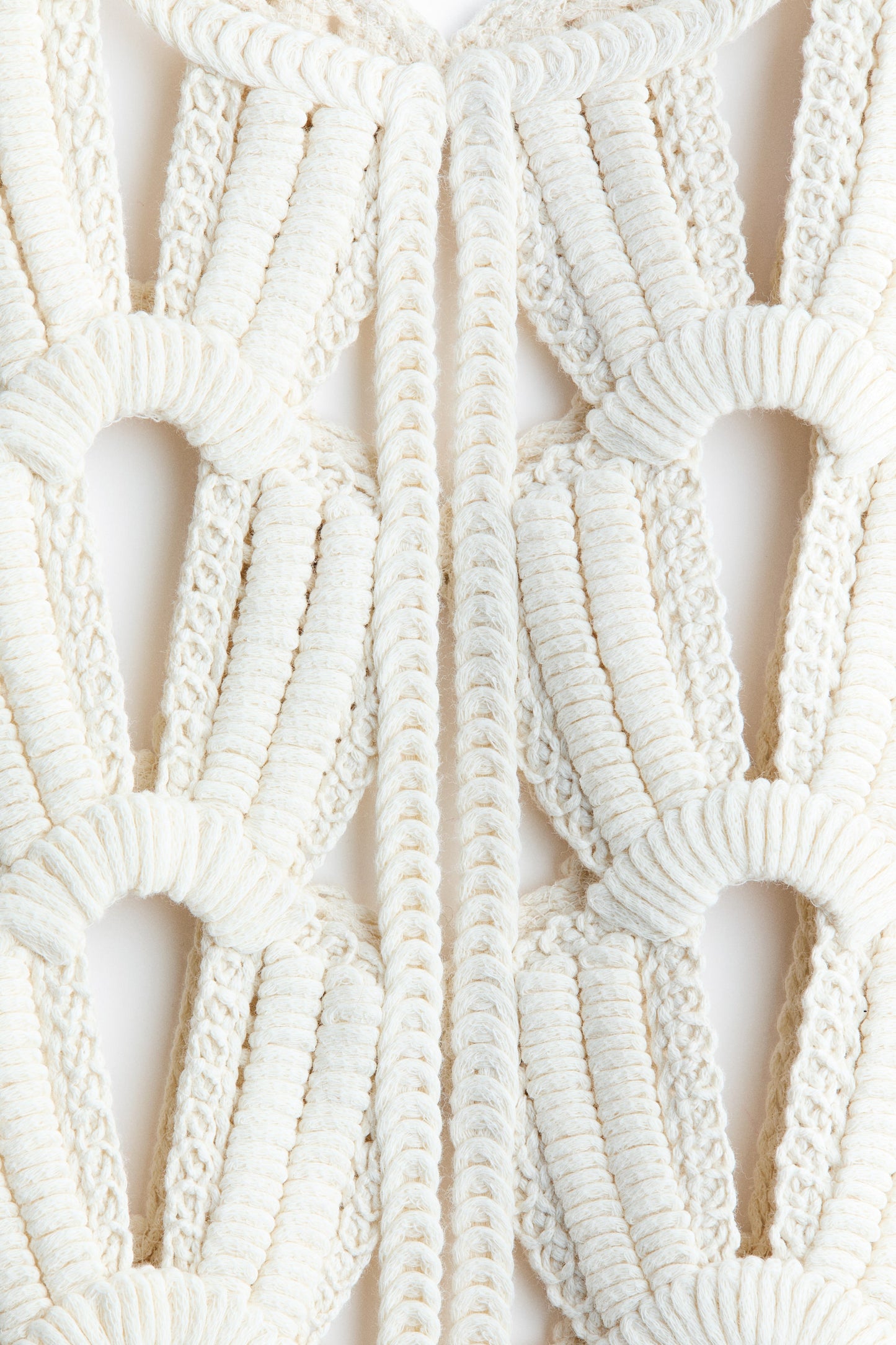 Crochet-look waistcoat