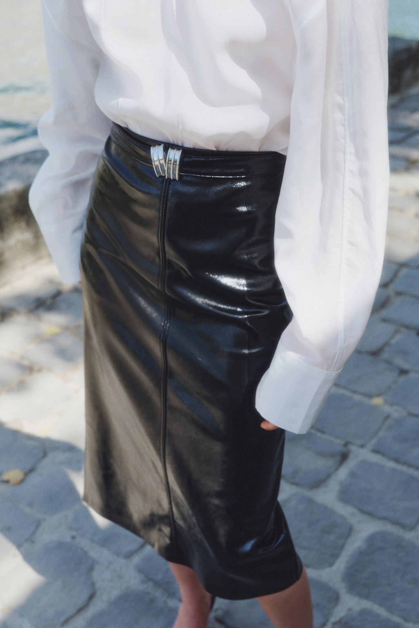 Coated pencil skirt