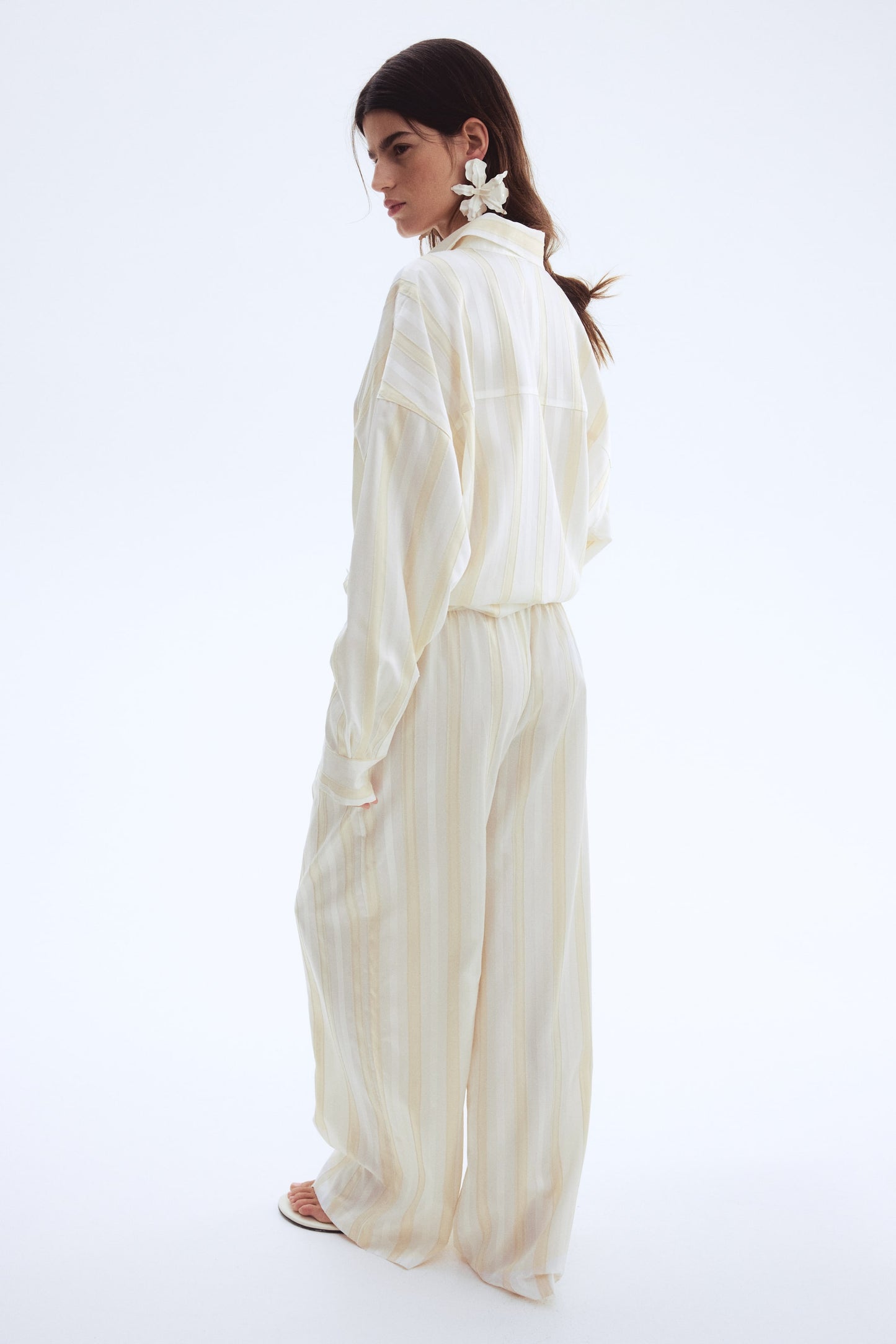 Straight pull-on trousers