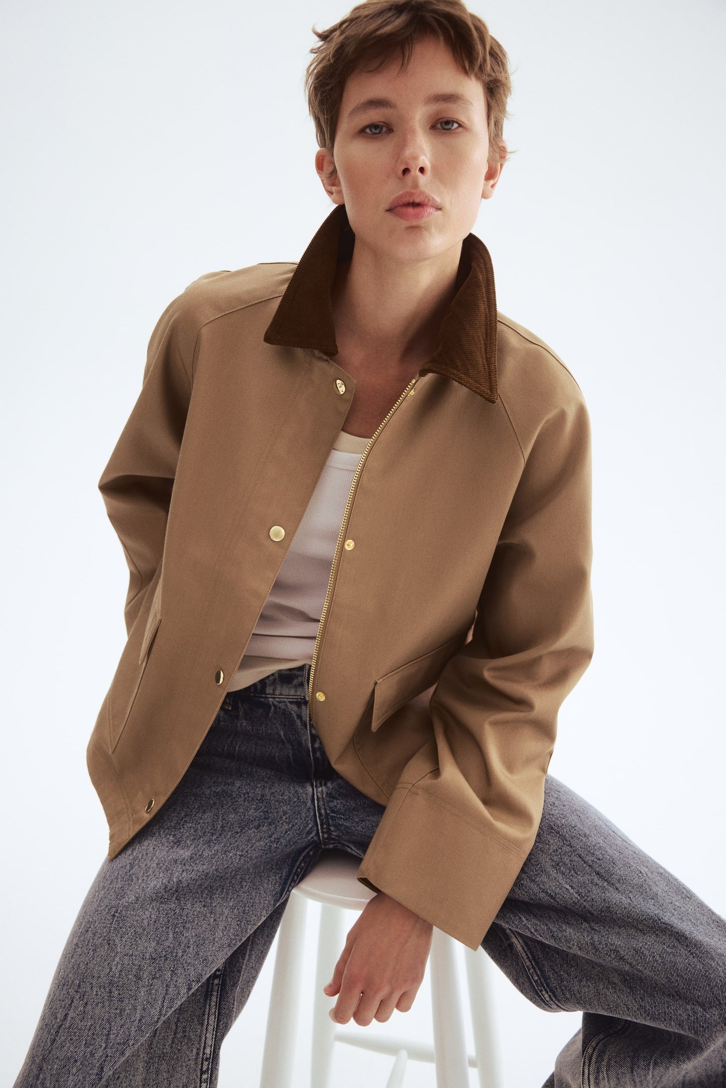 Corduroy-collar jacket