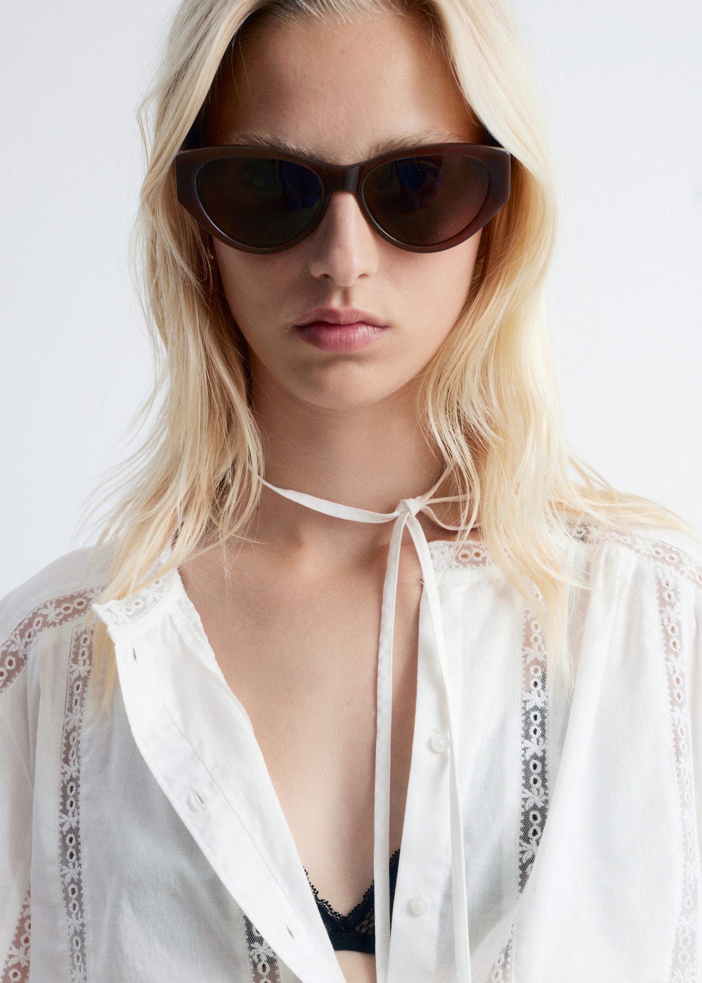 Voluminous Lace-trimmed Blouse