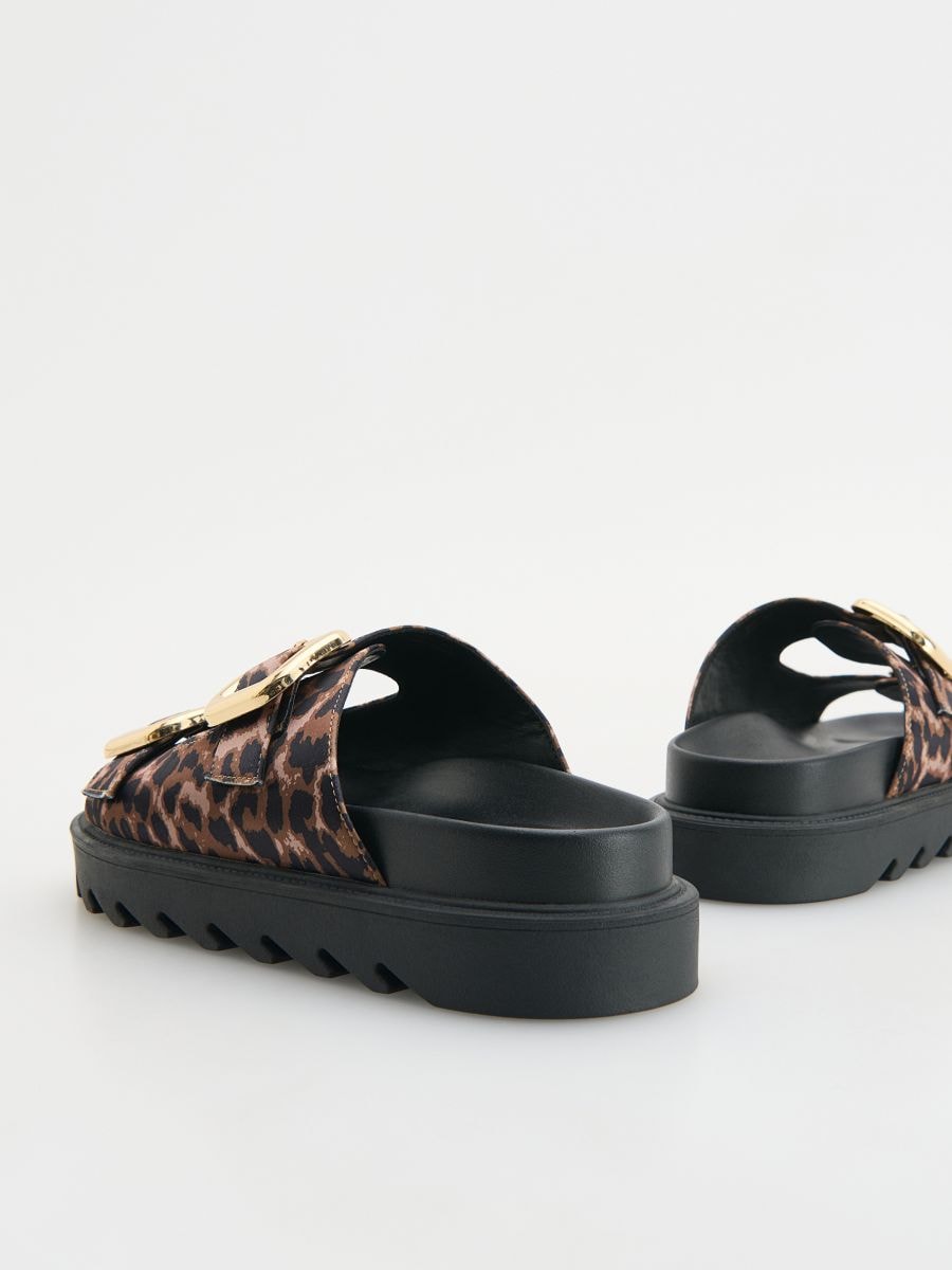 Animal motif sliders