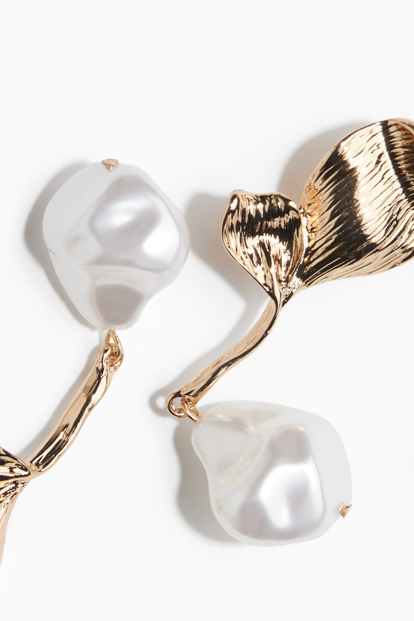 Pendant earrings