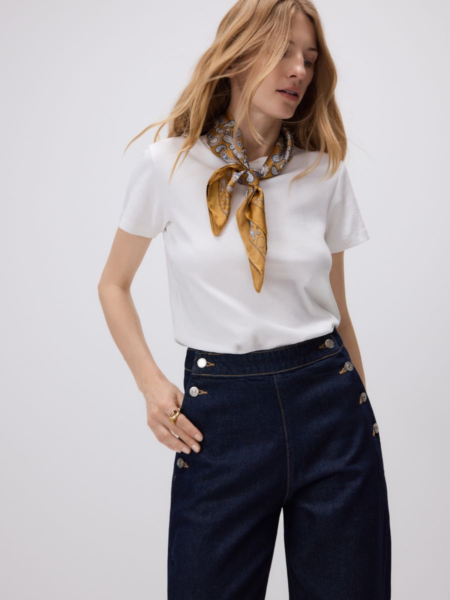 Wide leg jeans