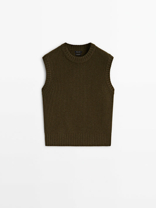Wool knit vest
