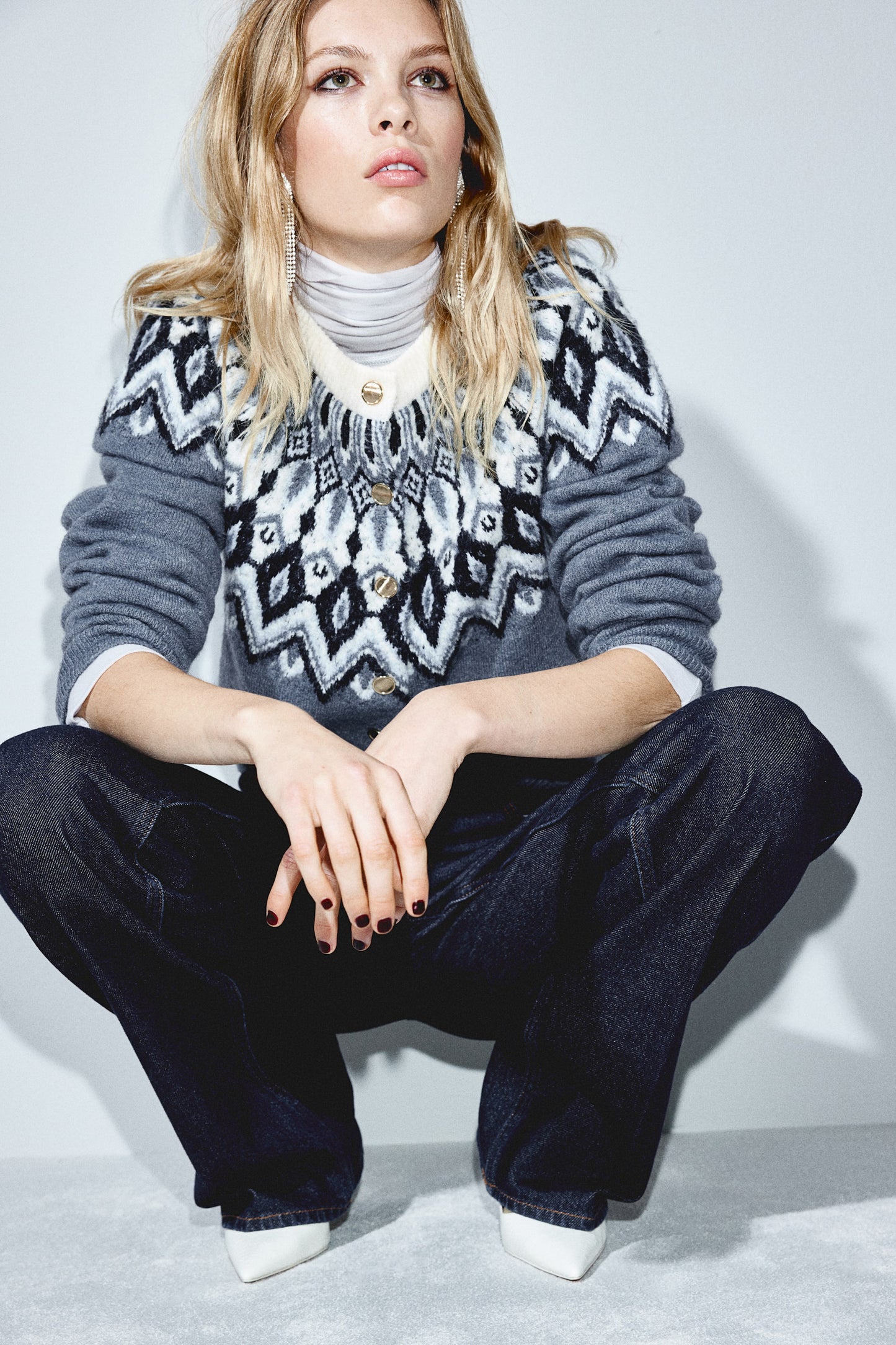 Jacquard-knit cardigan