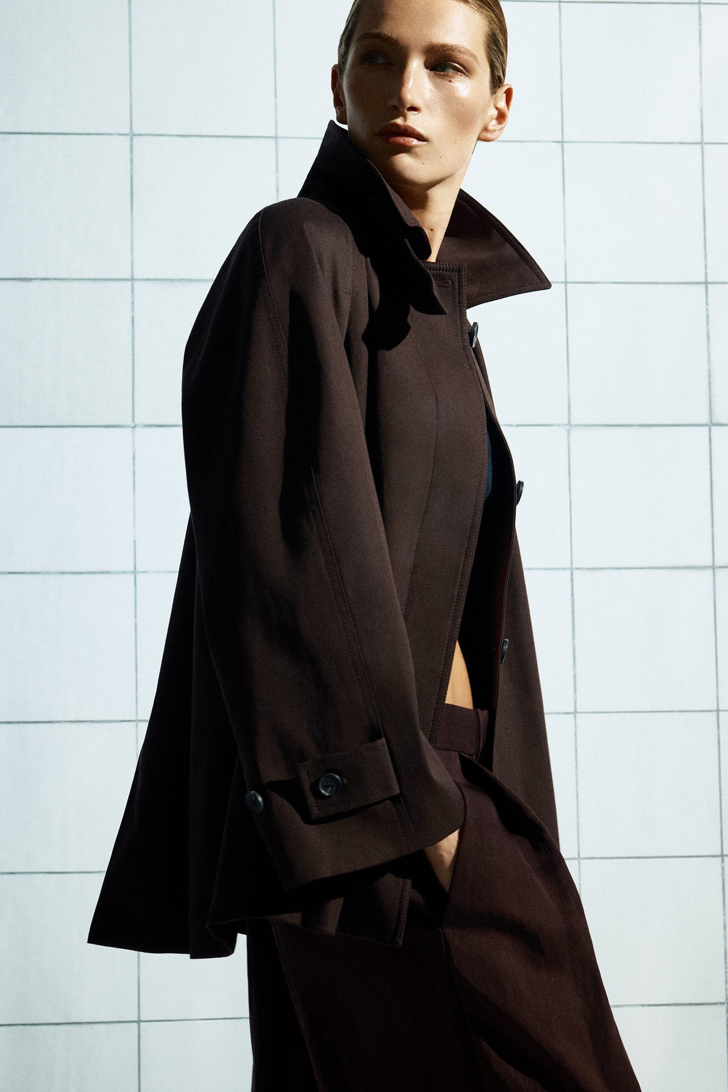 Relaxed Fluid Wide-Leg Trousers