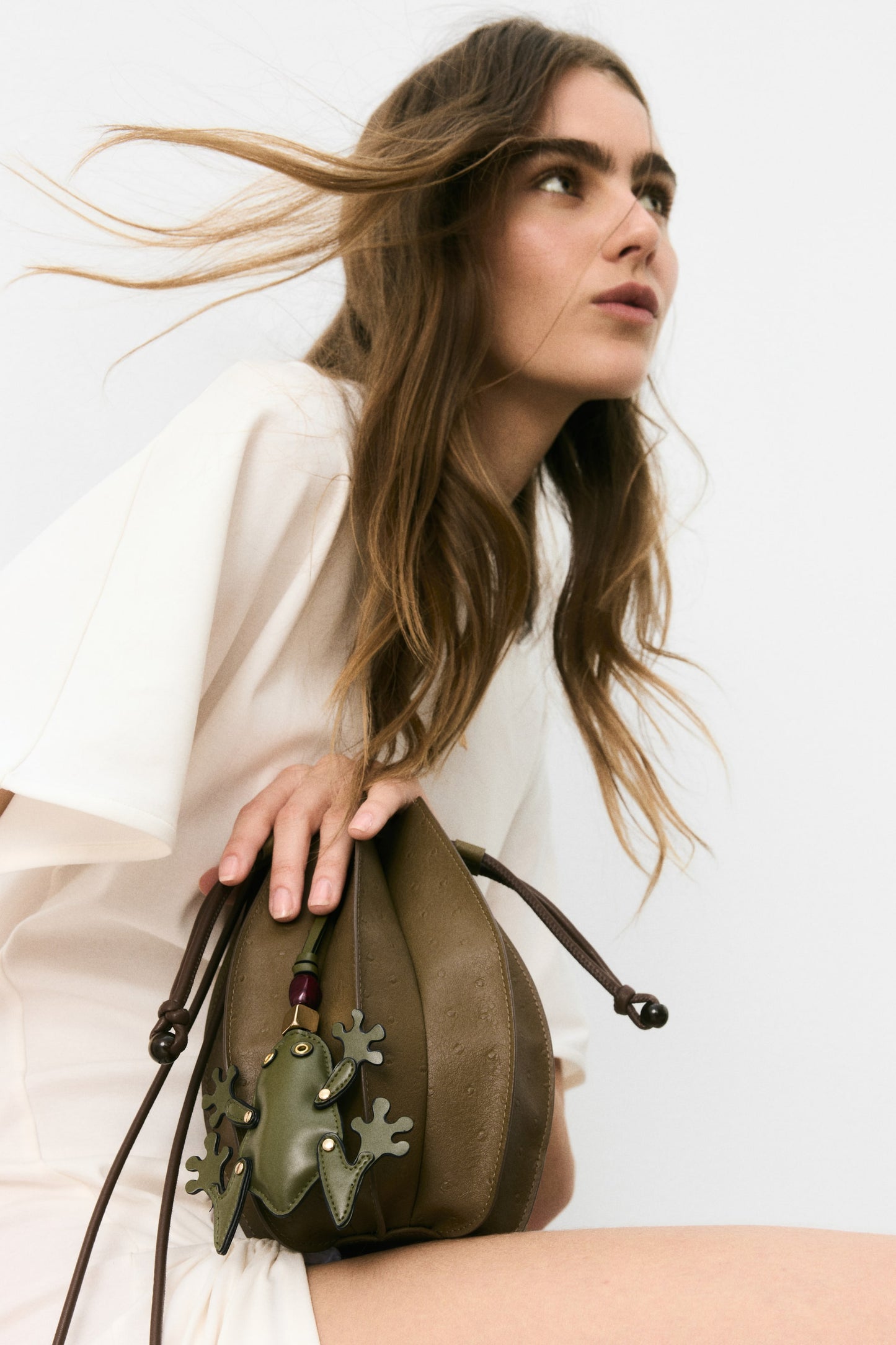 Cactus-shaped phone bag
