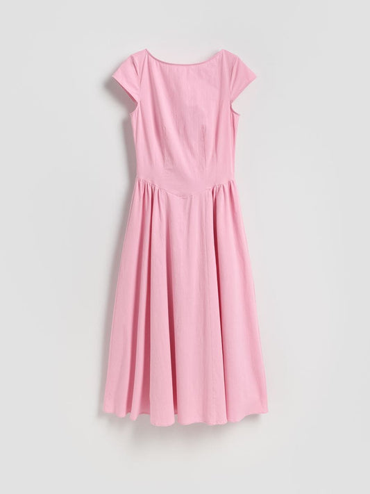 Midi dress with pleats