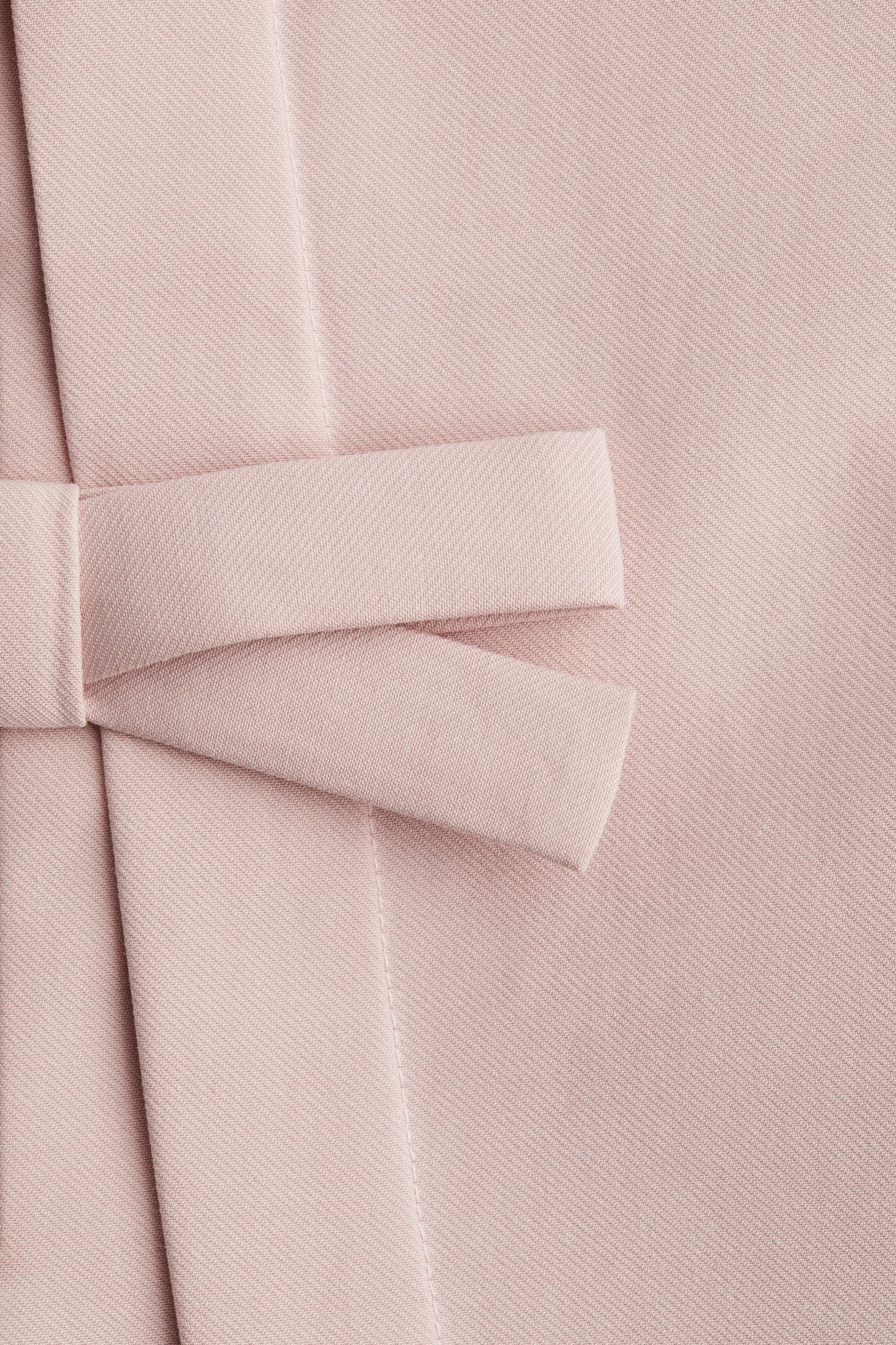 Bow-front skirt