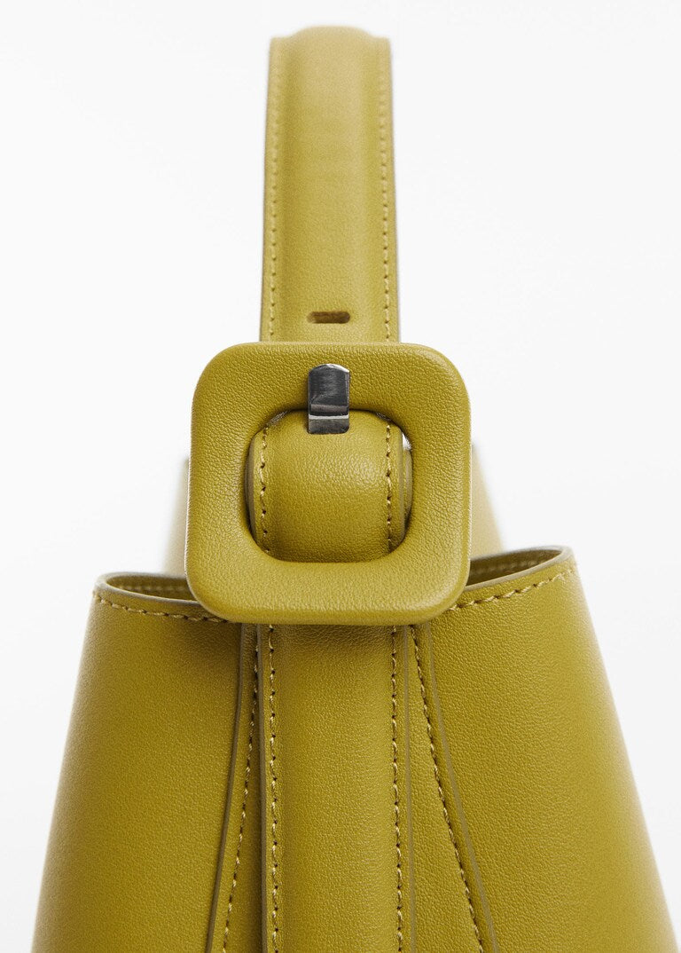 Shopper bag with buckle