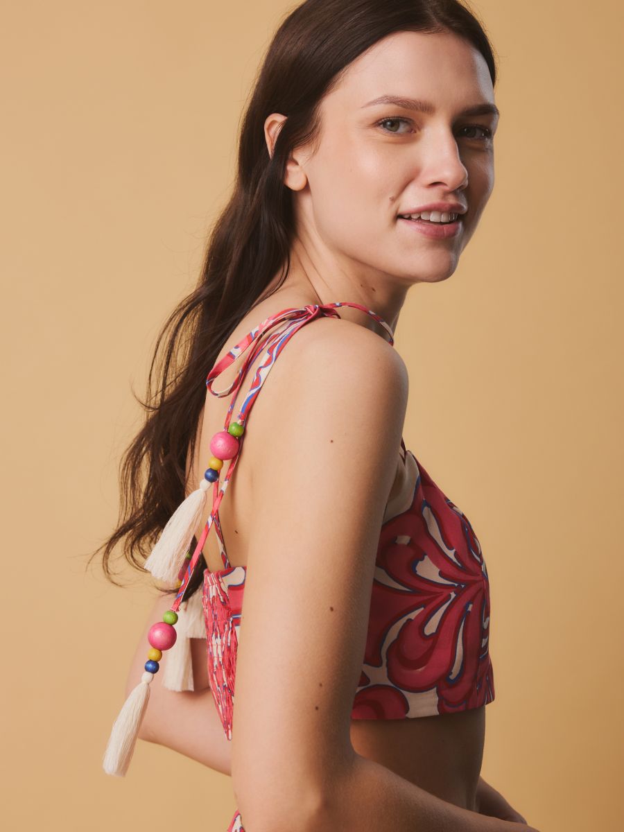 Patterned top