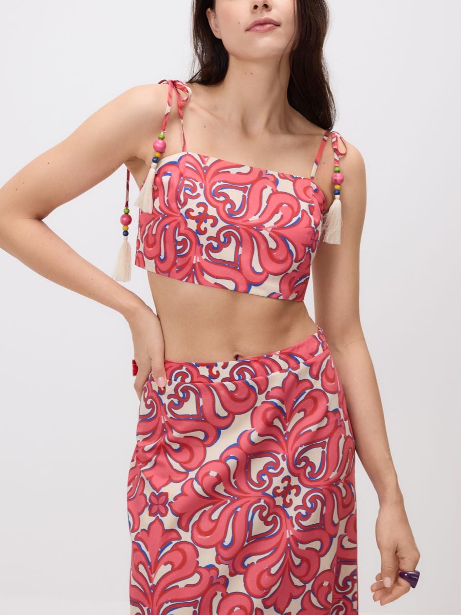 Patterned top