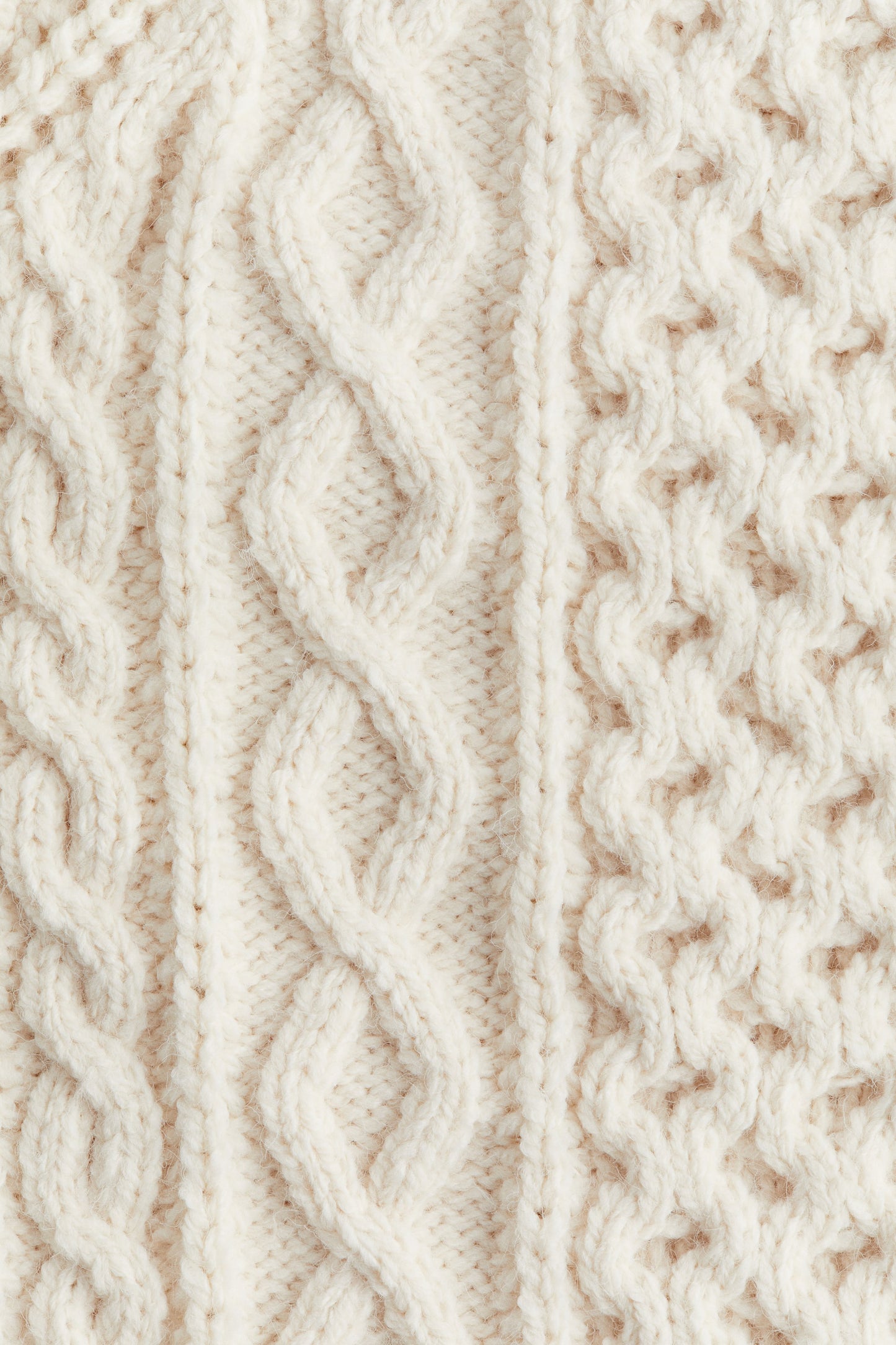 Cable-knit jumper
