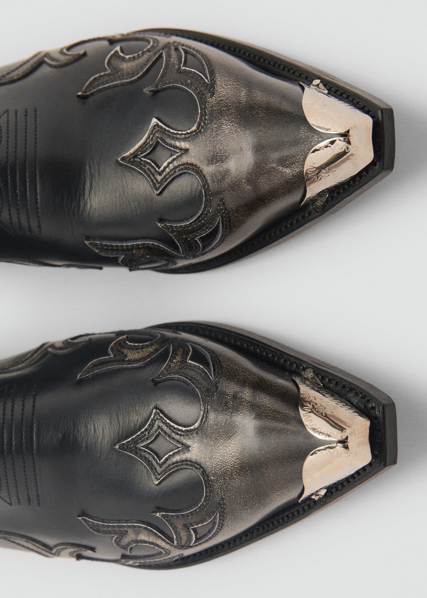 Two-tone leather cowboy boots