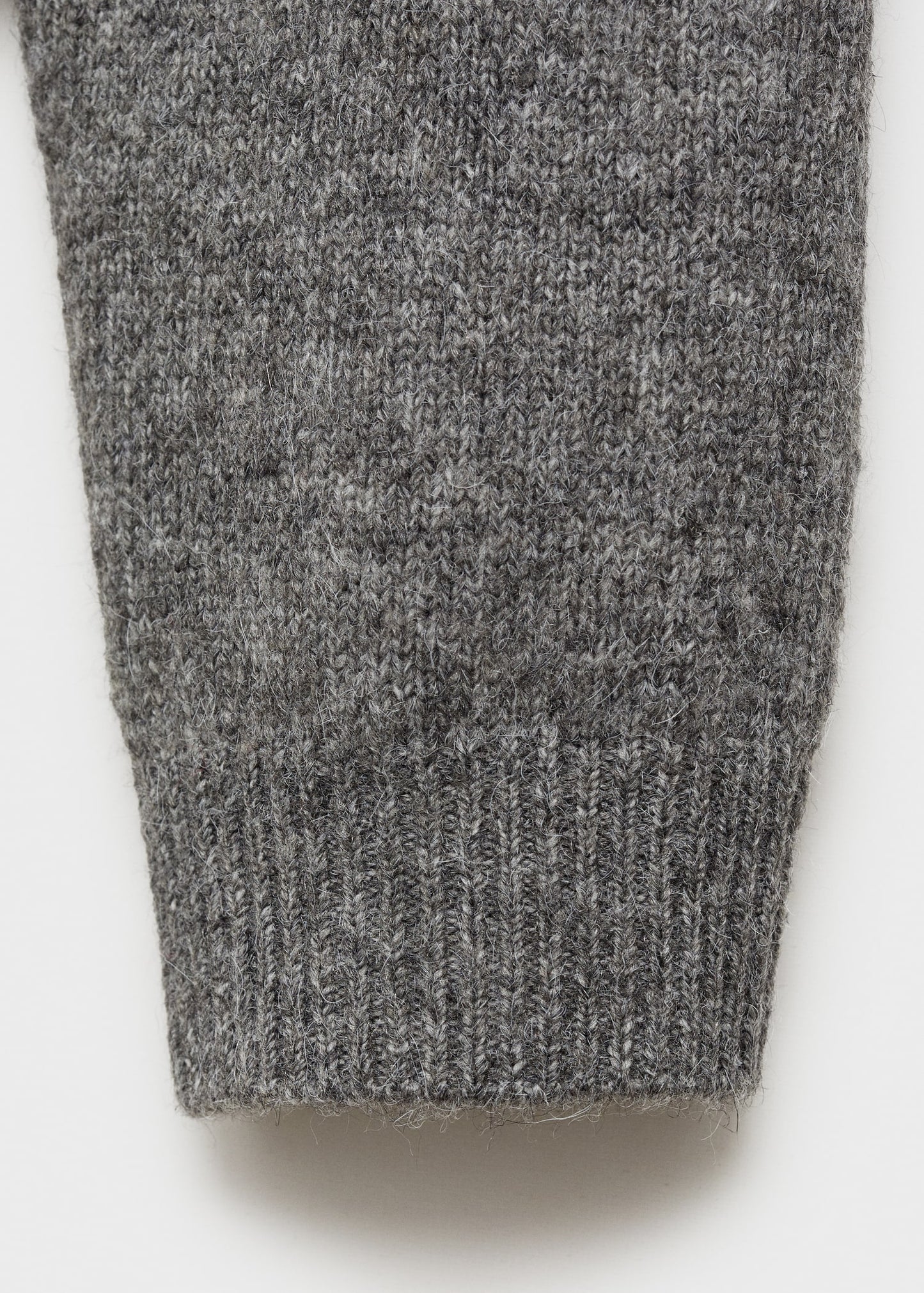 Combined shirt-collar sweater
