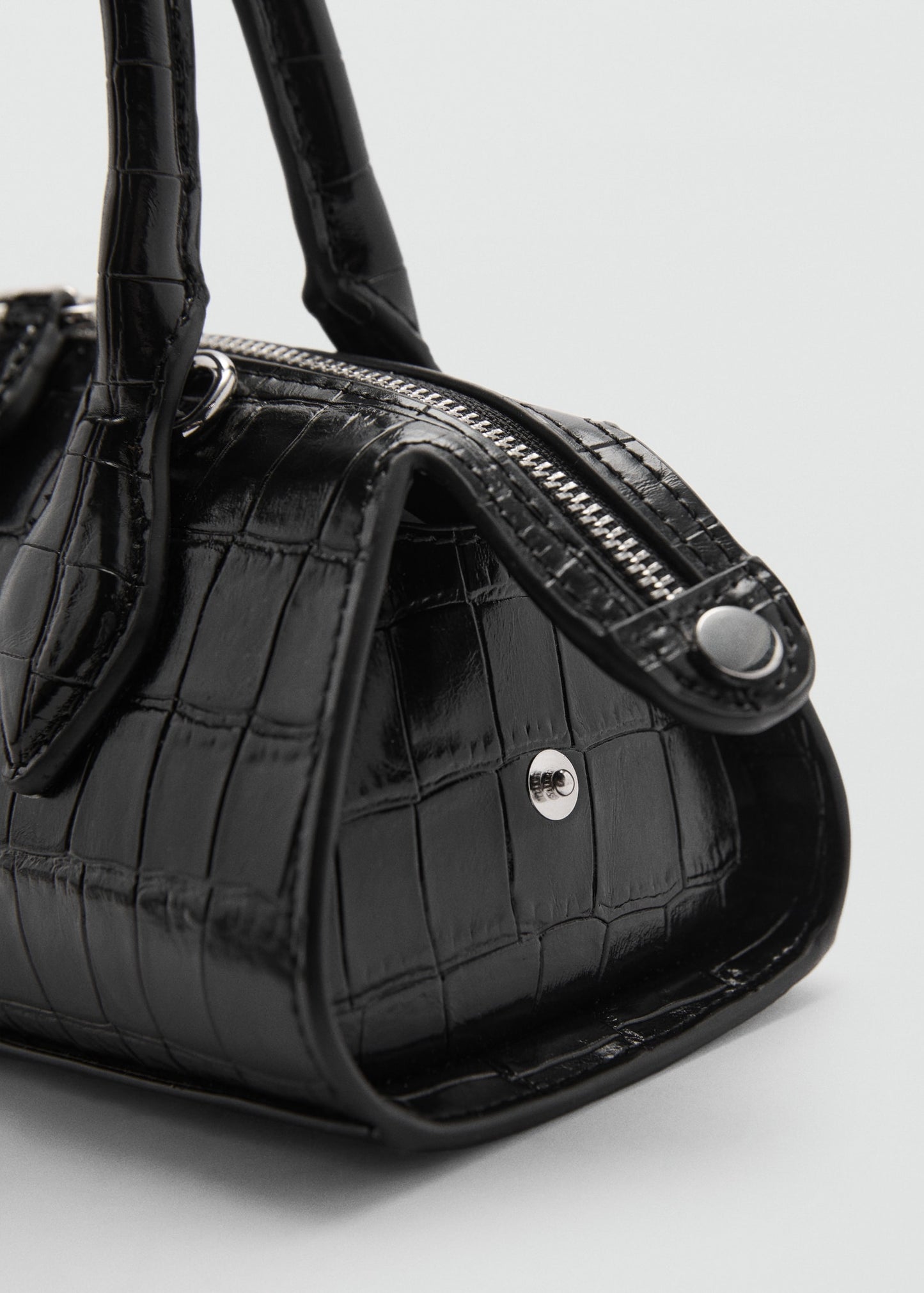 Croc-effect bag