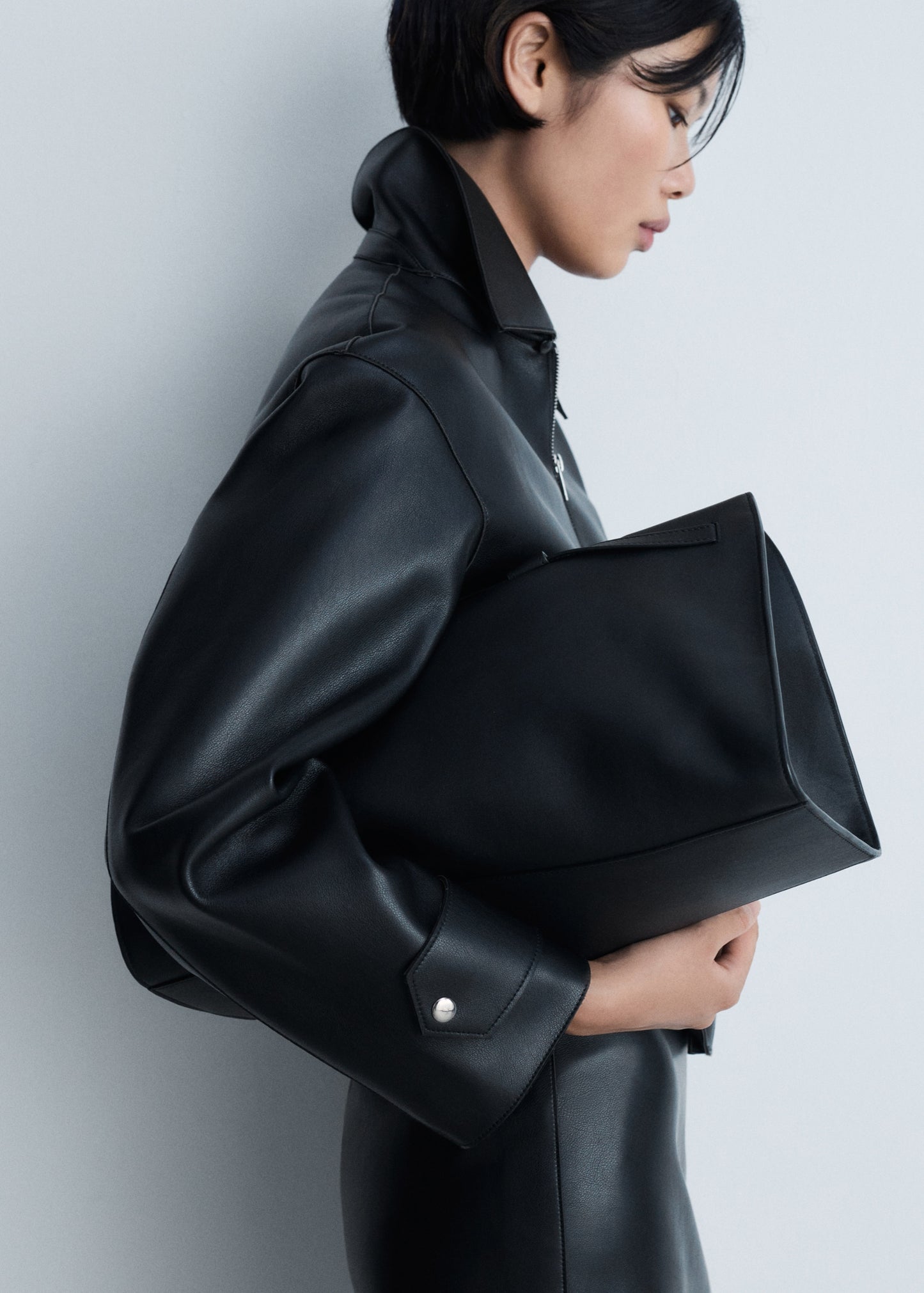 Jacket with detachable sheepskin collar