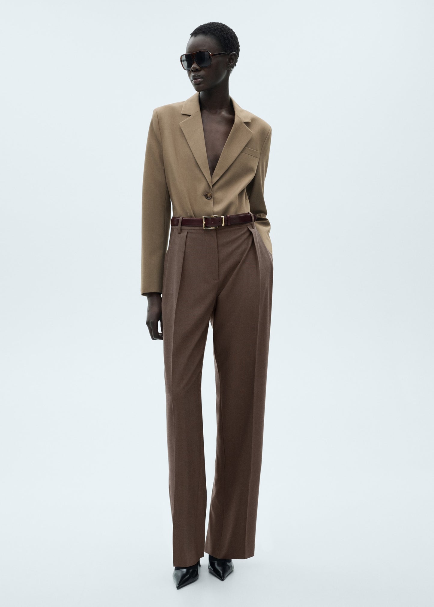 Straight-fit pleated trousers