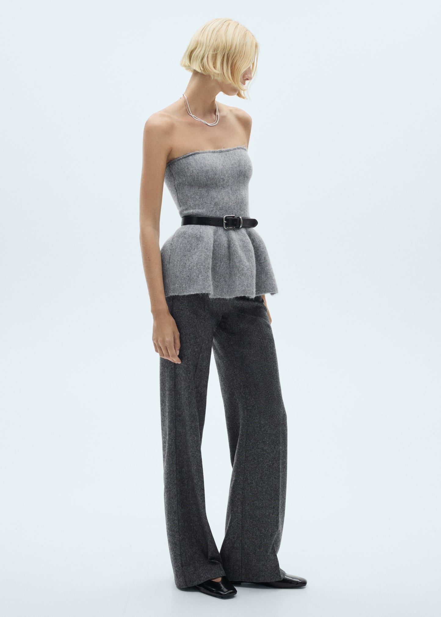 Strapless knitted top