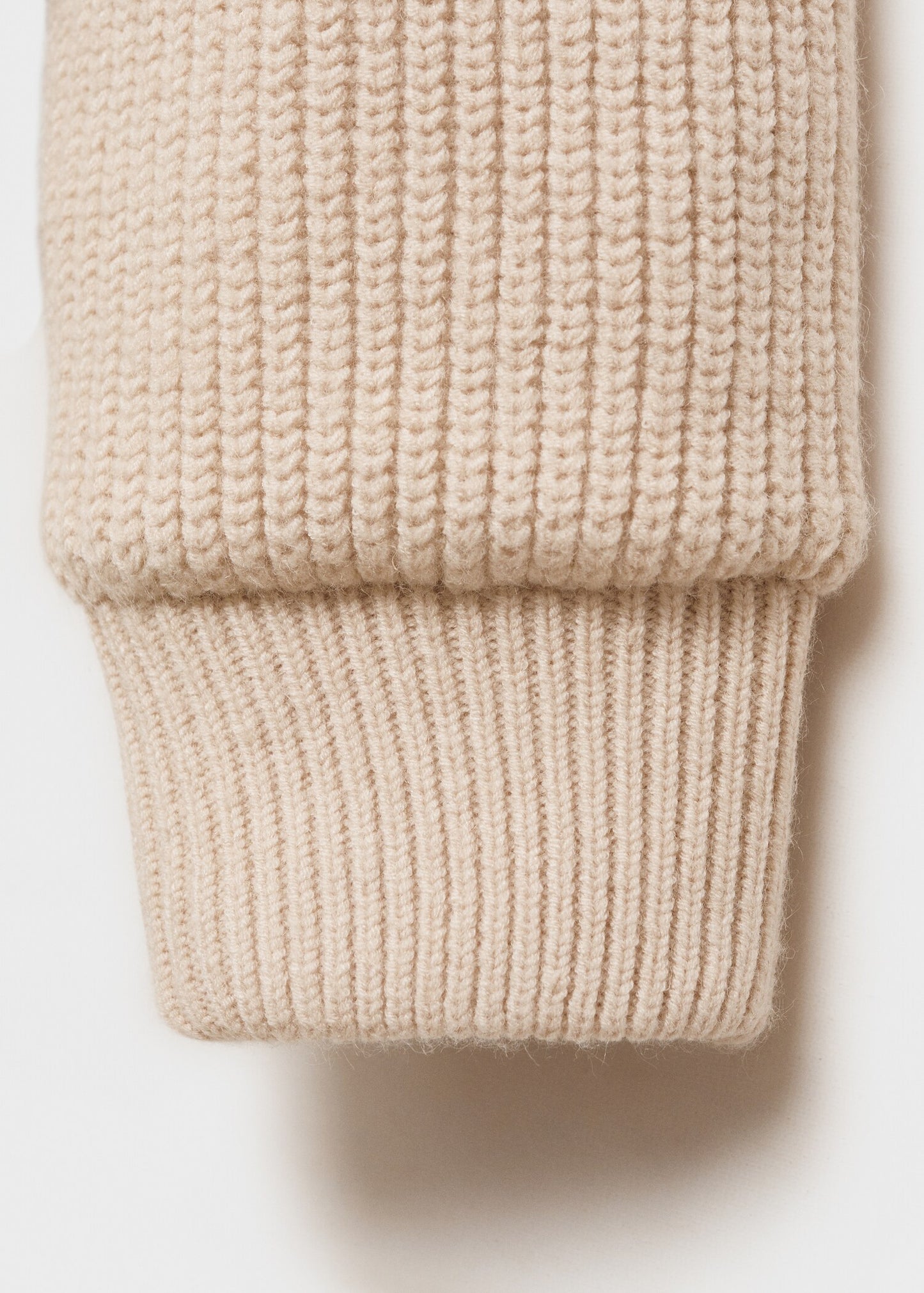 Knitted hooded jacket