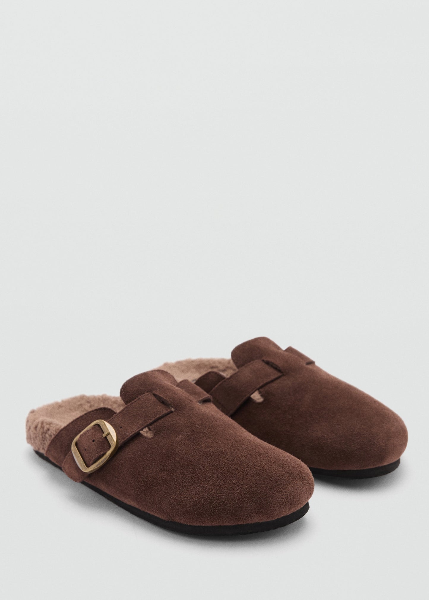 Buckle house slipper