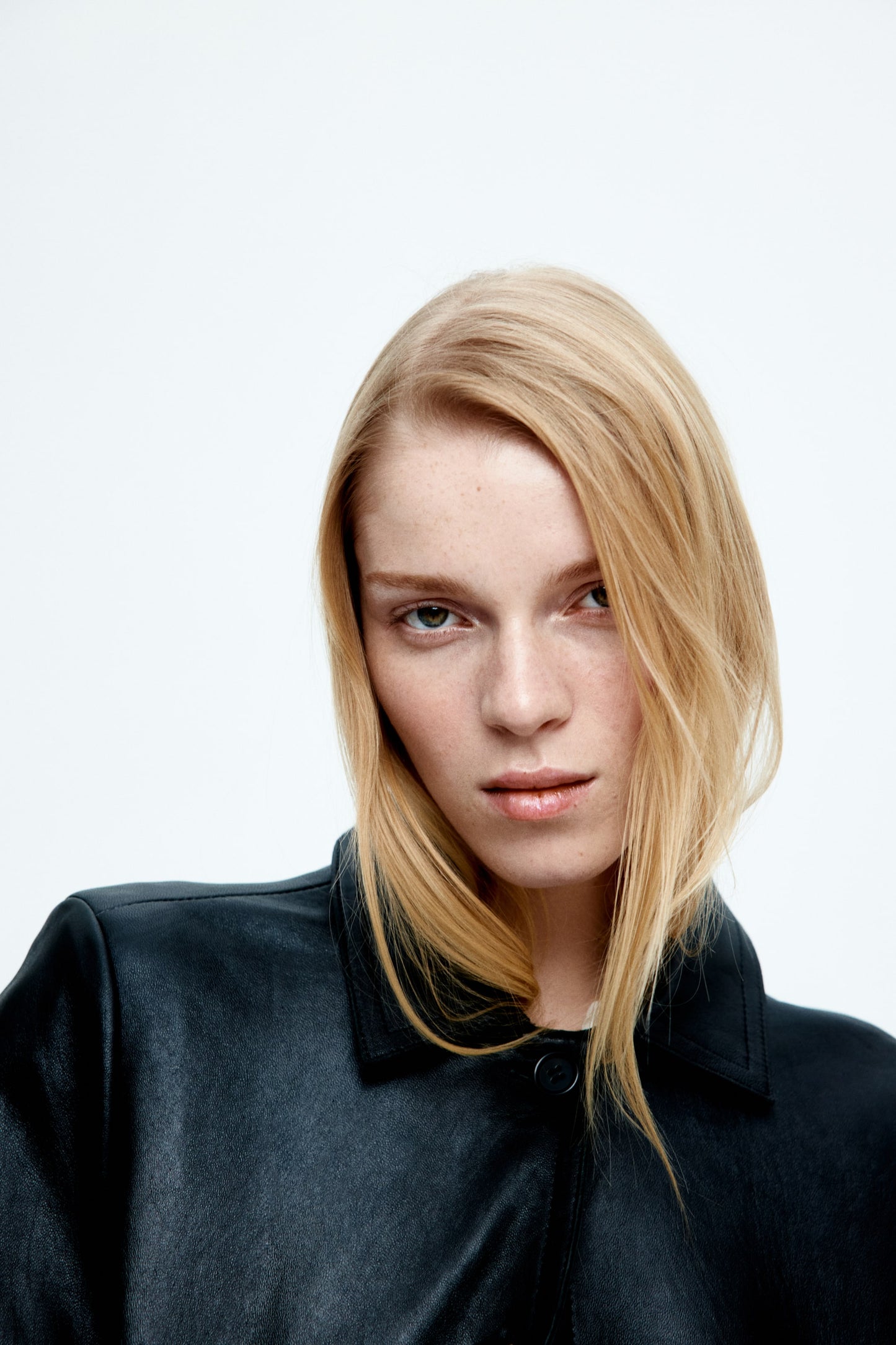 Collared leather jacket