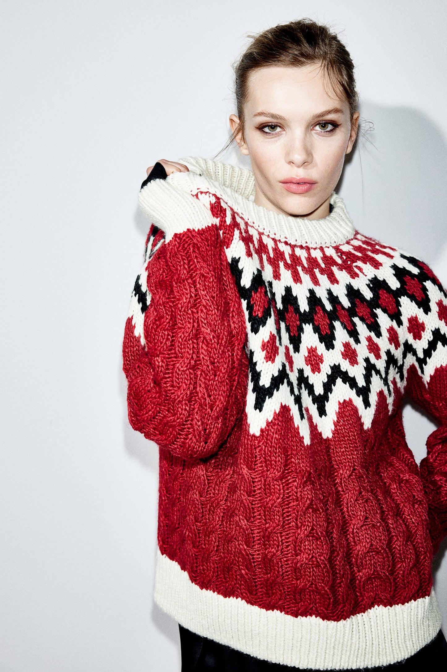 Mixed-knit jumper