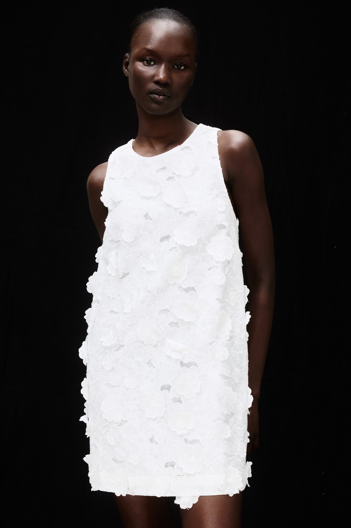 Appliquéd linen-blend shift dress