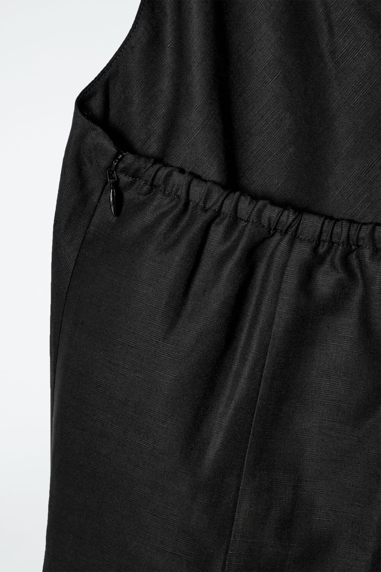 Twist-detail linen-blend top
