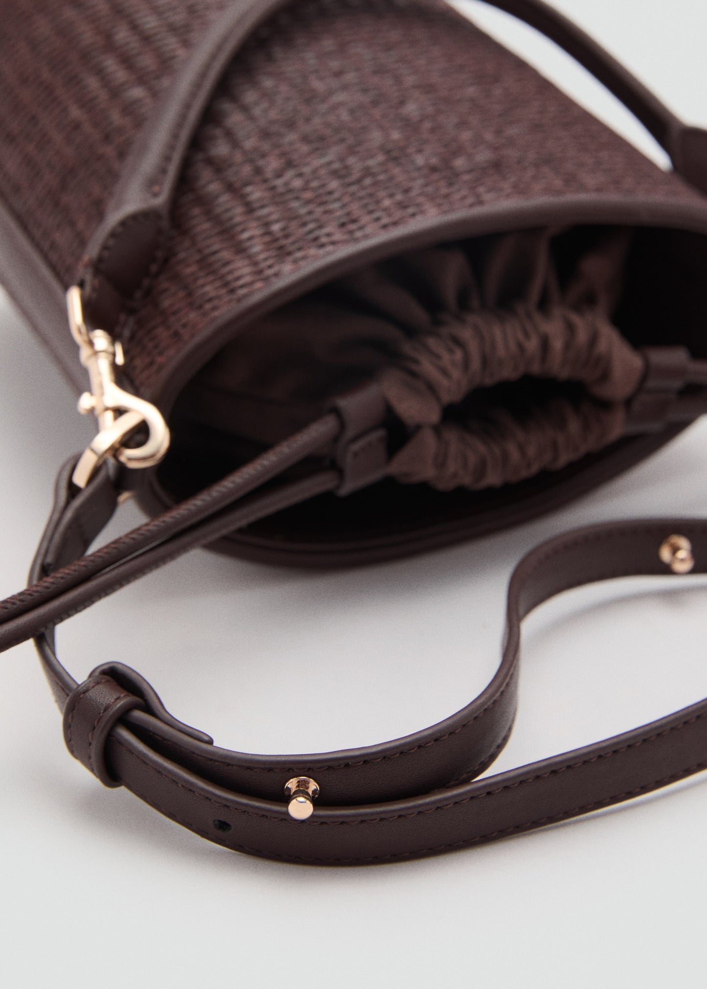 Small raffia bucket bag
