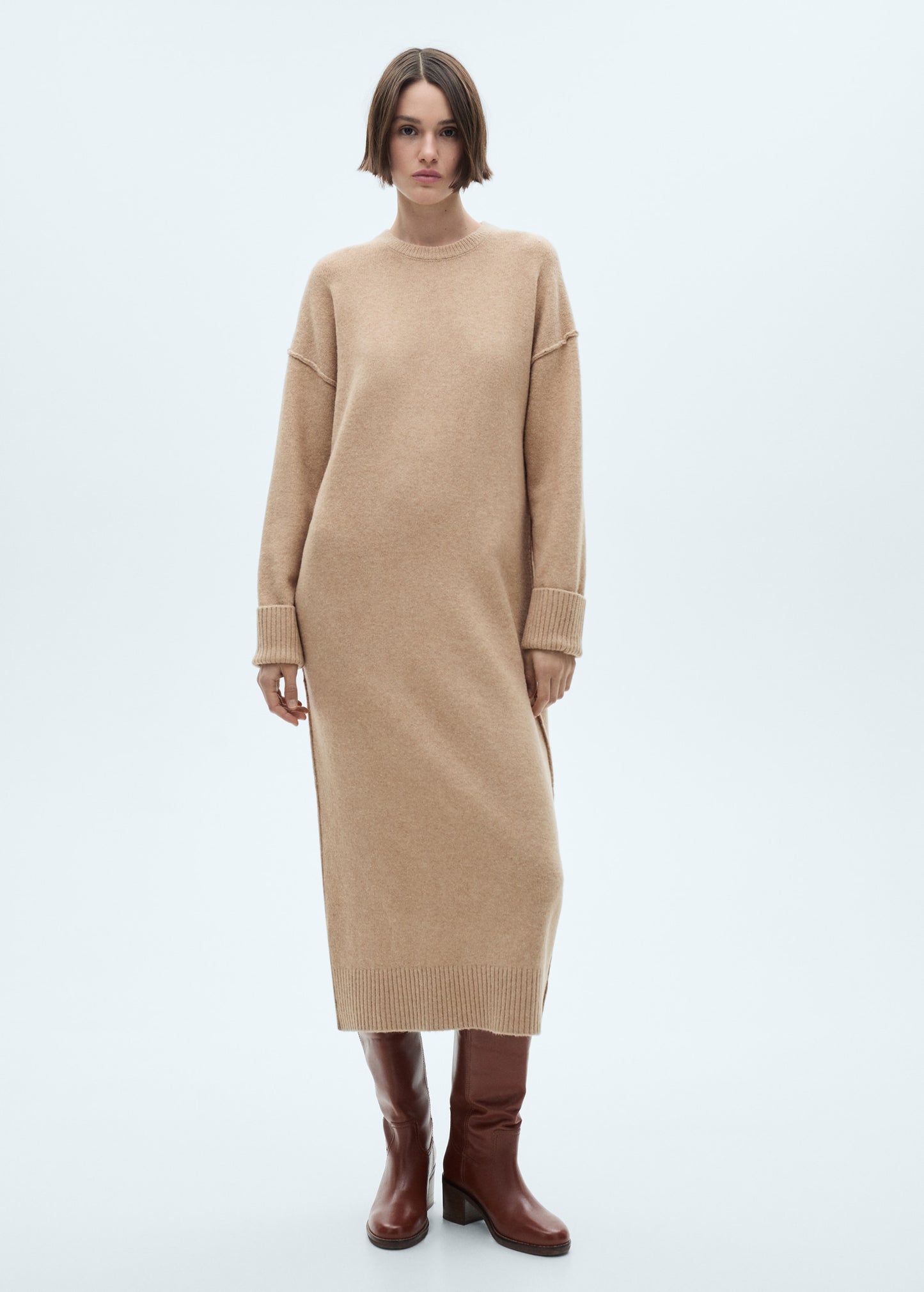 Knitted dress with ribbed finishes