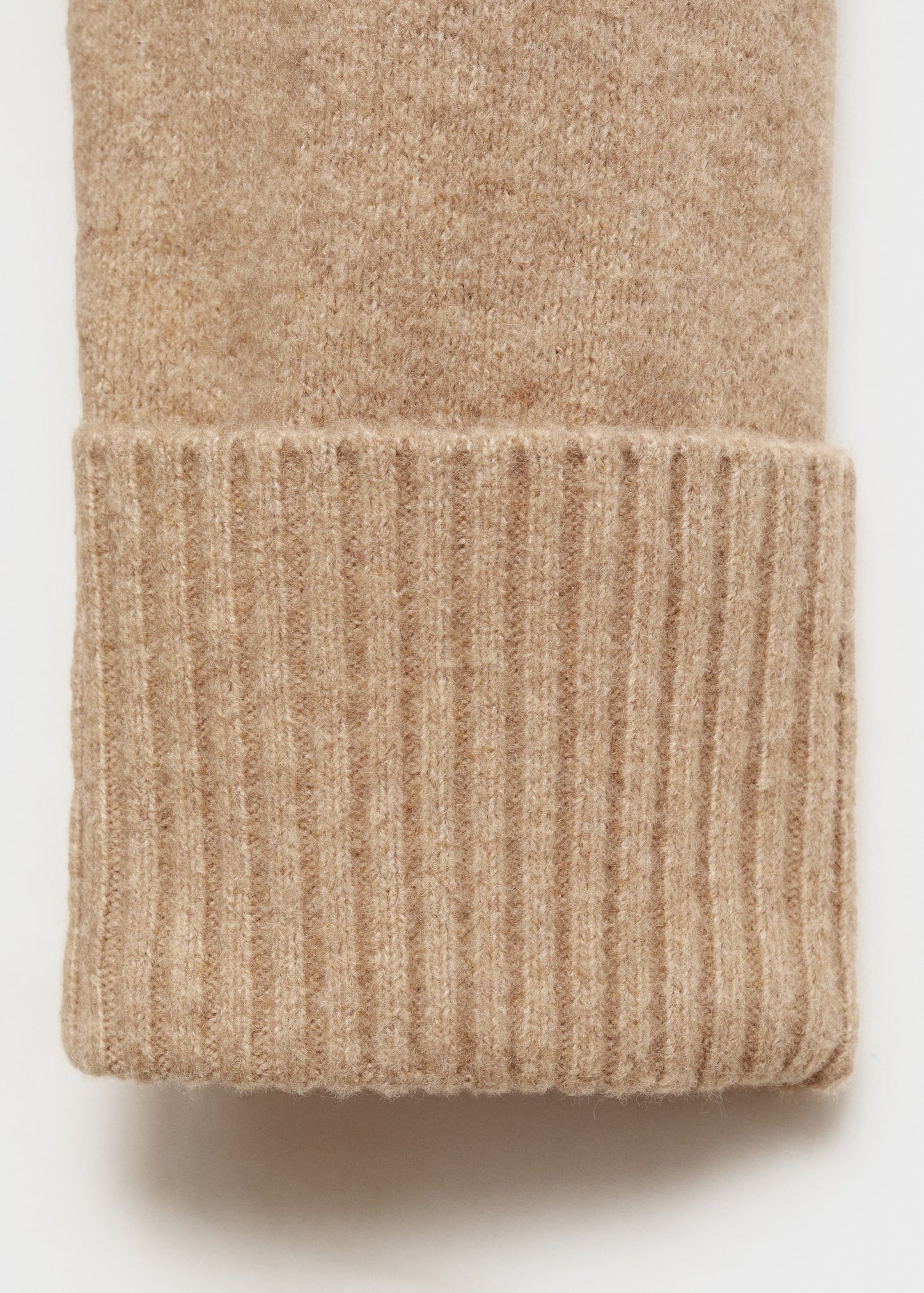 Knitted dress with ribbed finishes