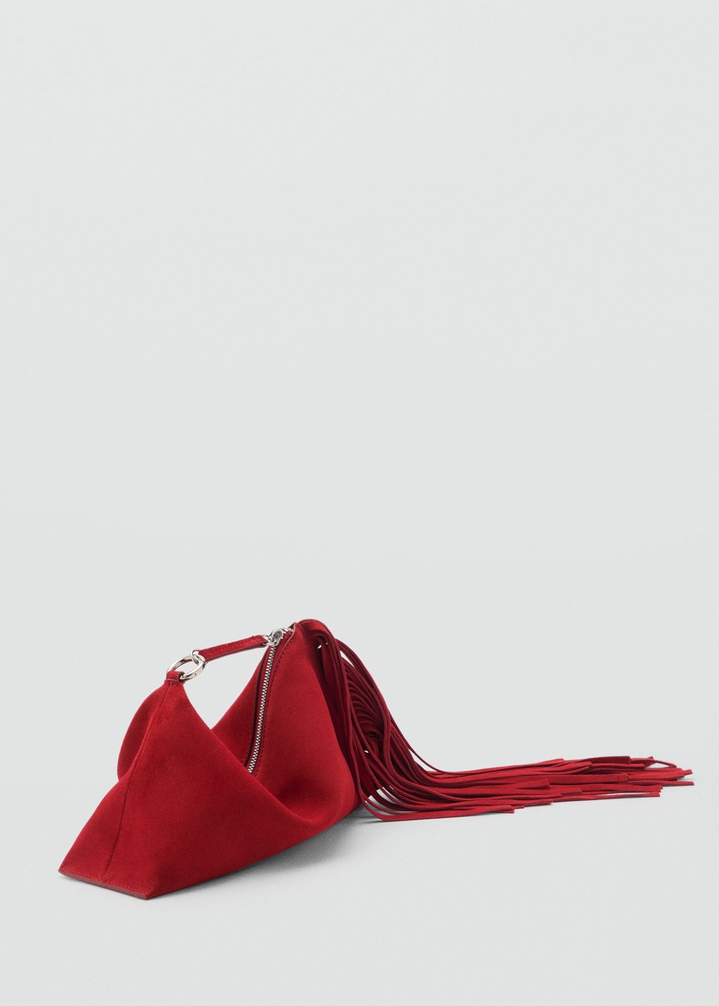 Leather handbag with fringes