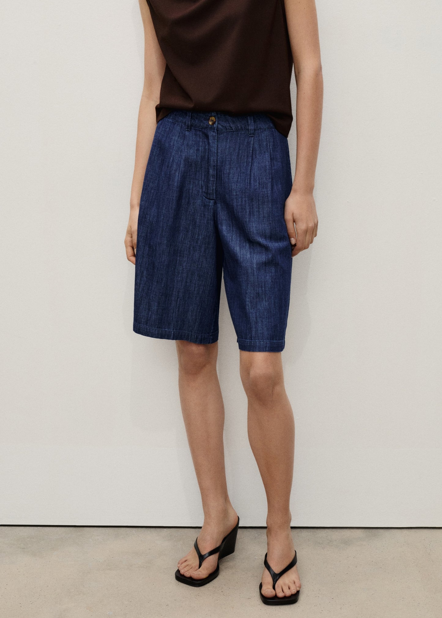 Rinse-wash denim bermuda shorts