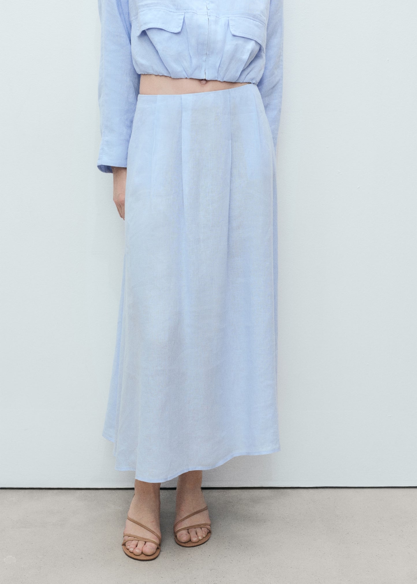 Pleated detail linen skirt