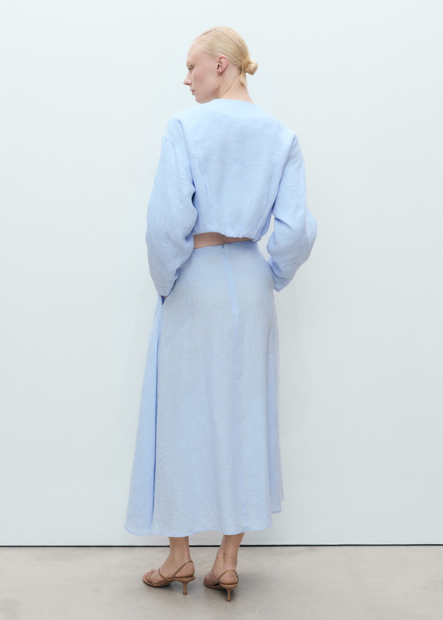 Pleated detail linen skirt