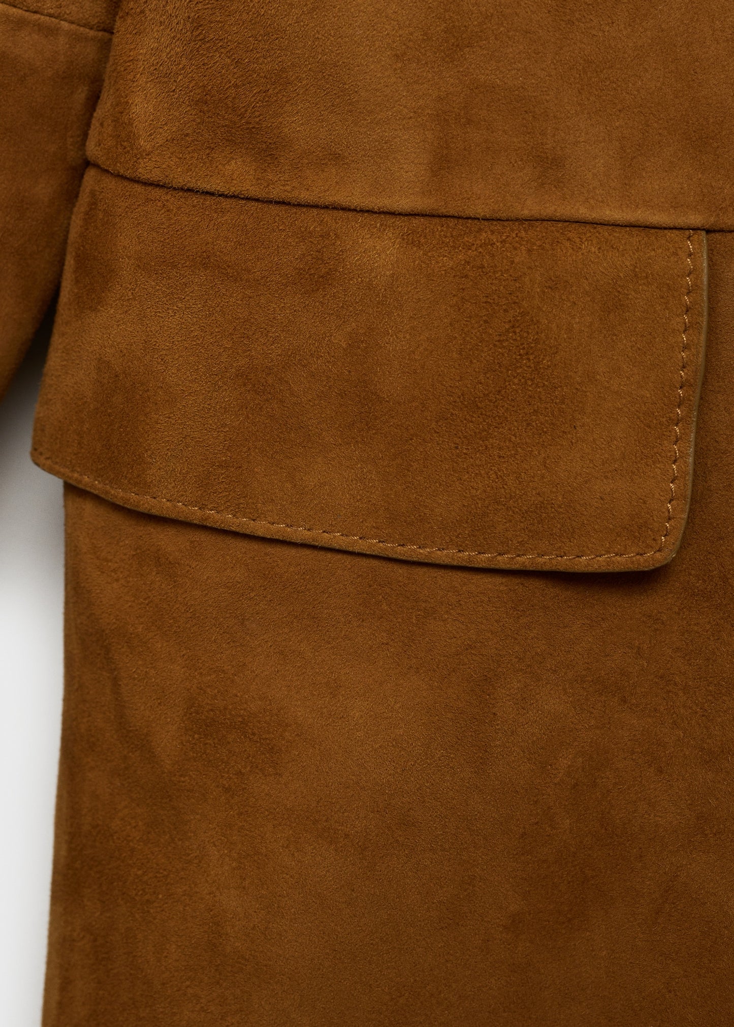 Lapelled suede coat