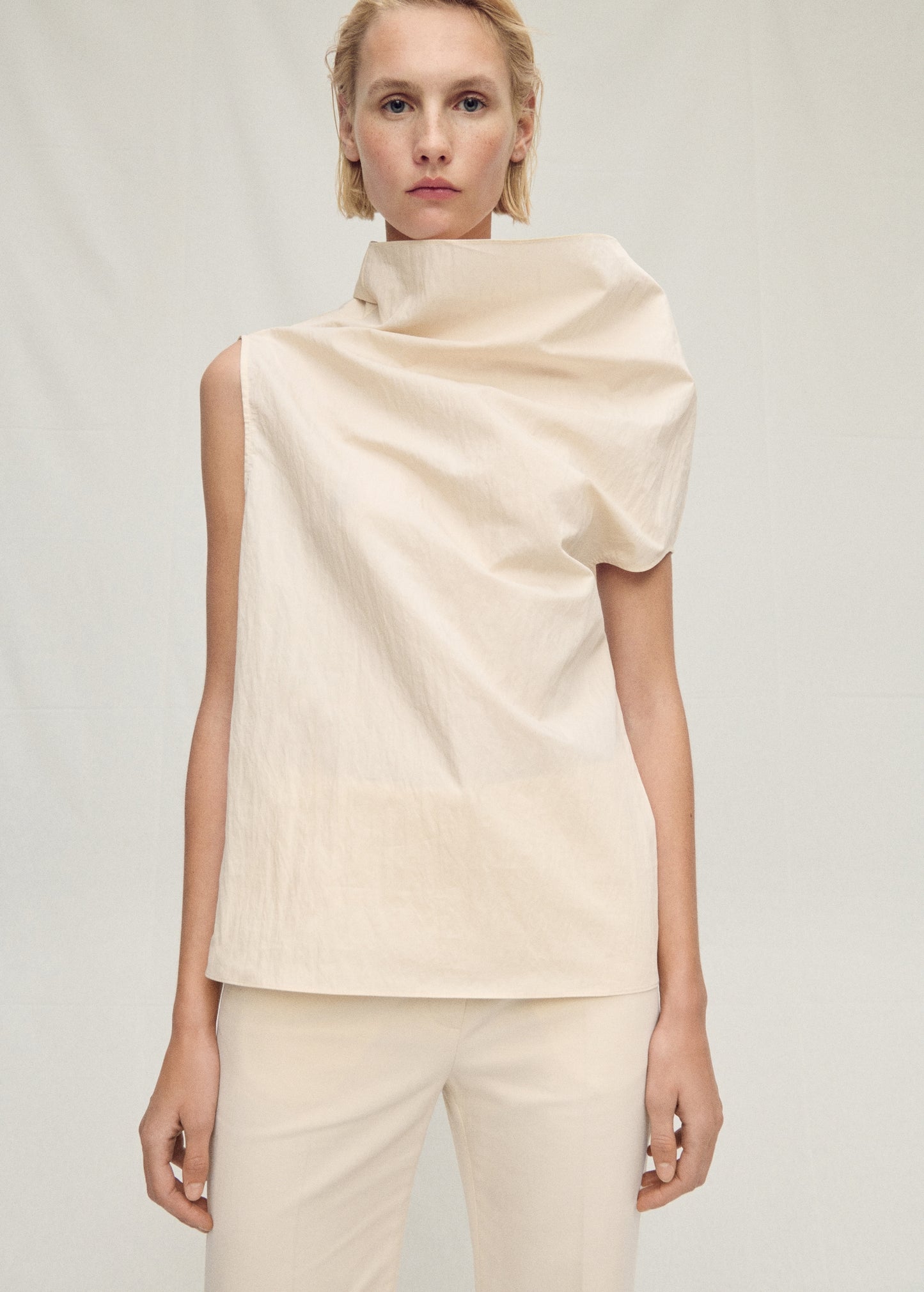 Asymmetrical collar cotton blouse