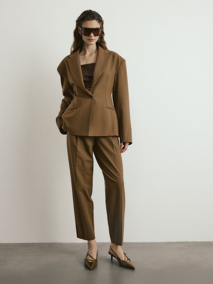 Waist-fitted blazer with viscose blend