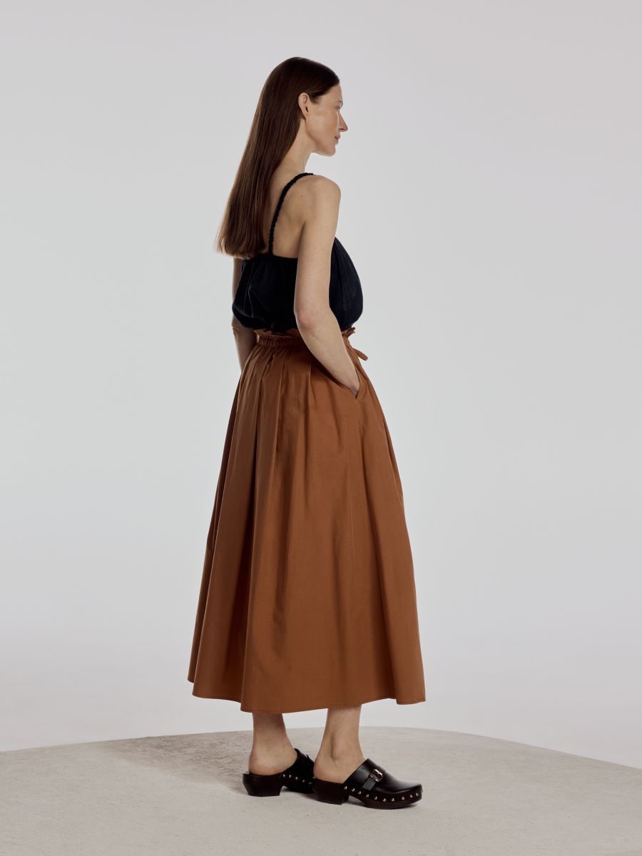 Midi skirt with pleats