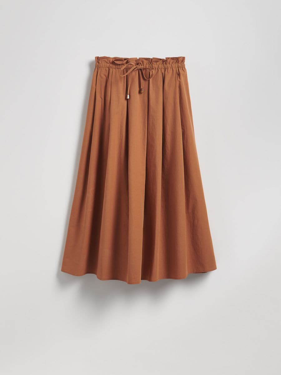 Midi skirt with pleats
