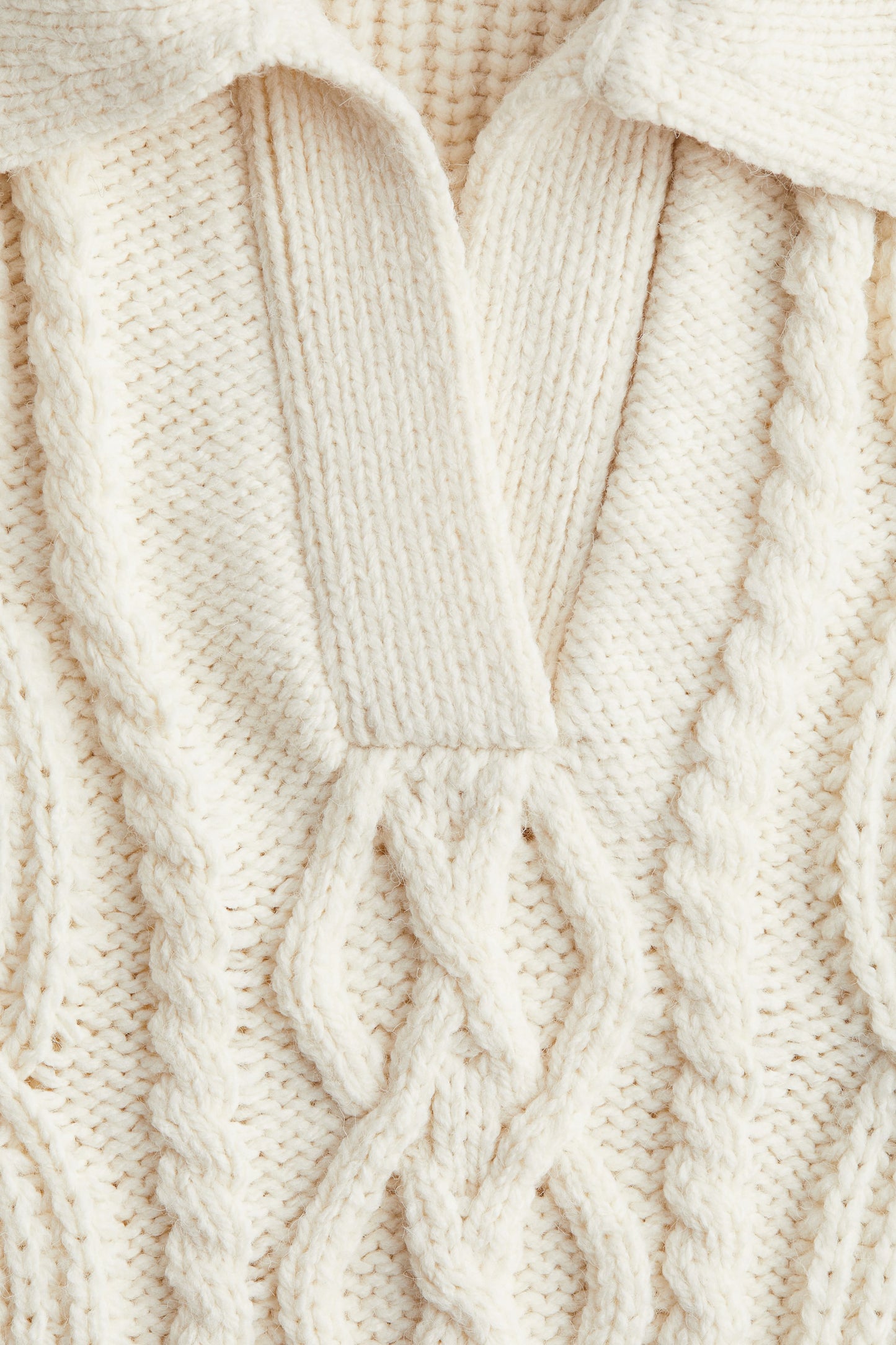 Cable-knit collared jumper