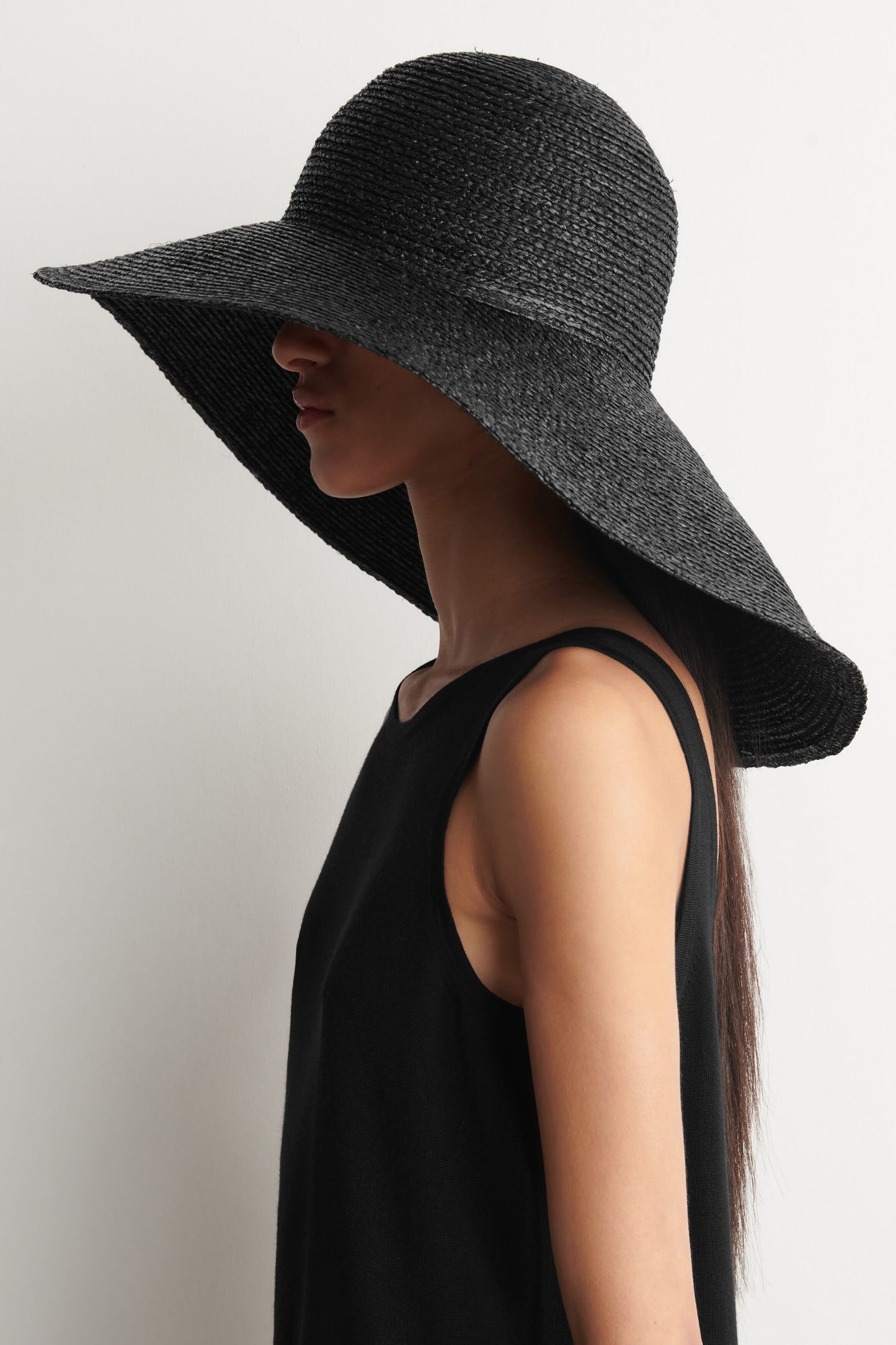 Wide-brim raffia hat