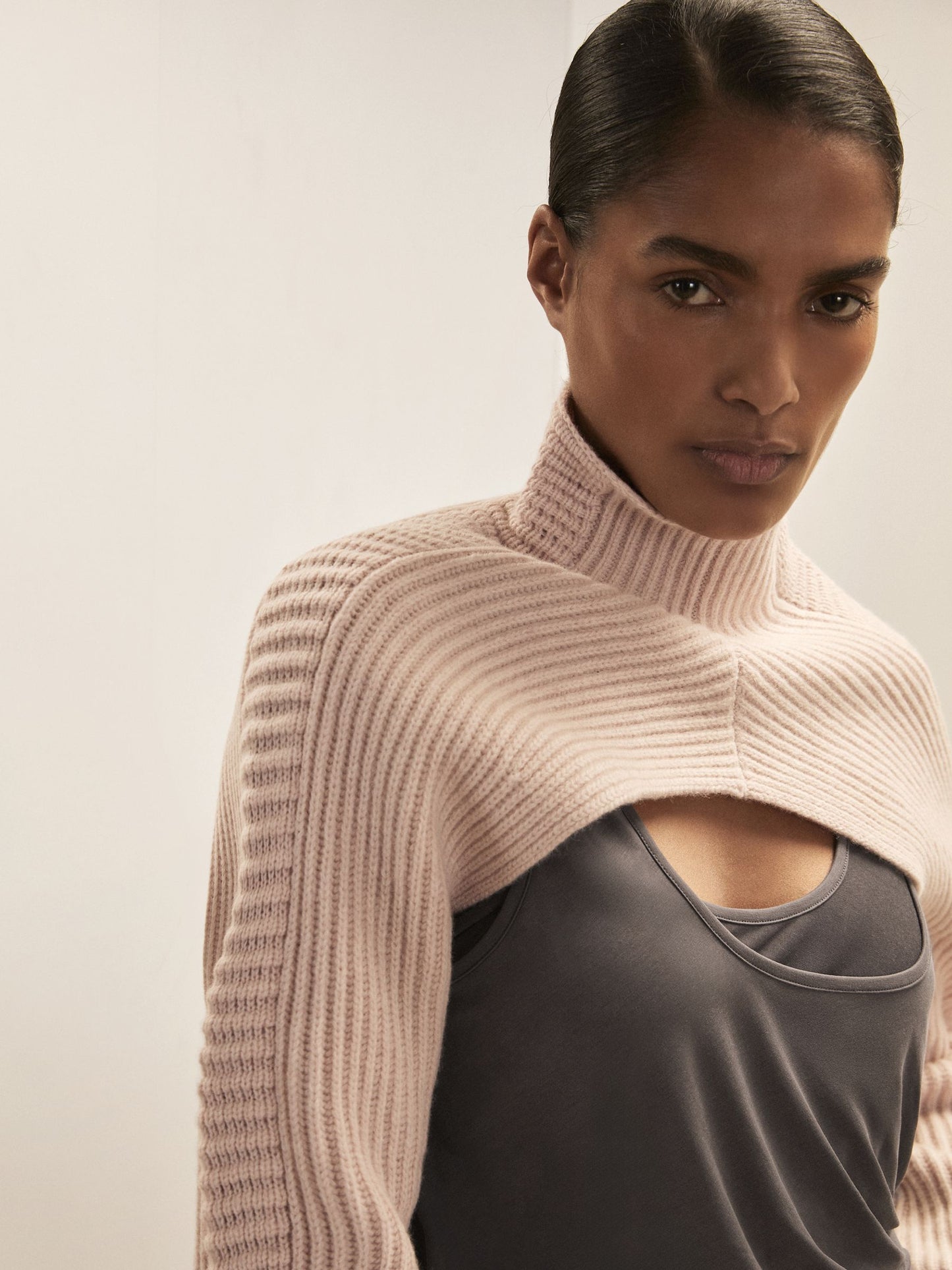 Royal Ballet Cropped Jumper in Blush Pink