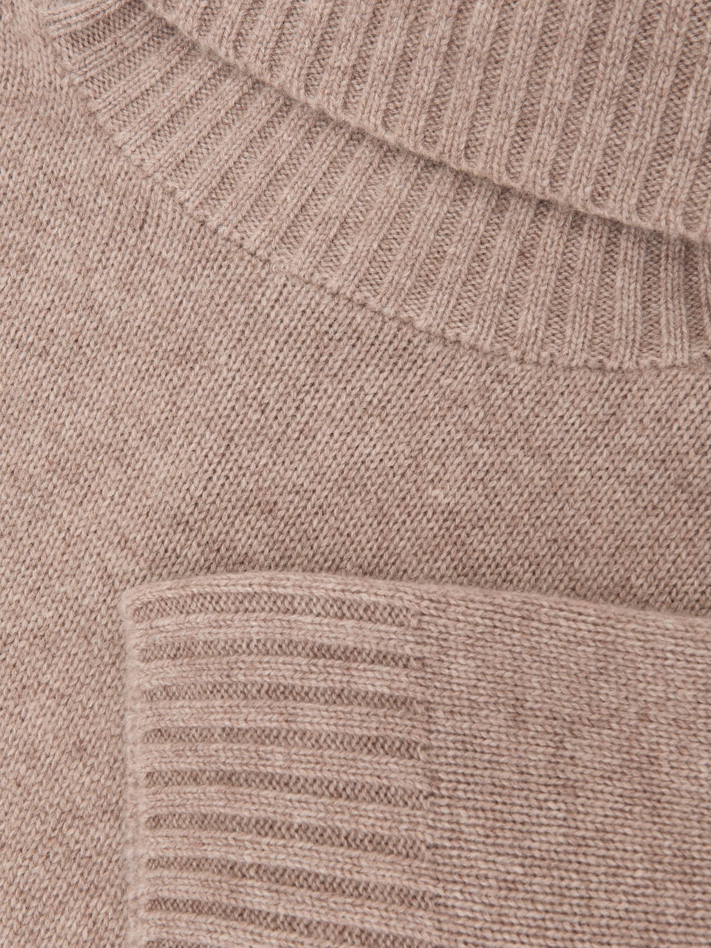 Cashmere Short-Sleeve Roll-Neck Jumper in Oatmeal Neutral