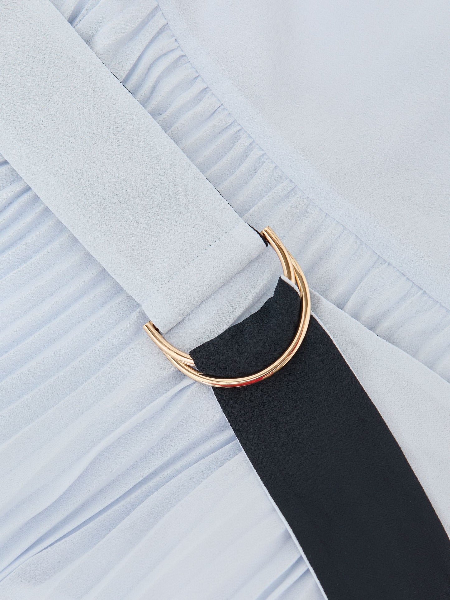 Colour-Block Pleated Midi Dress in Blue/Navy